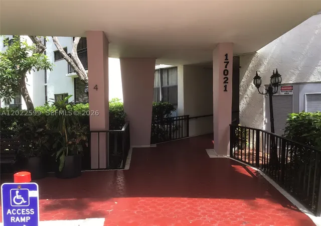 Photo 3 of Condo for sale at 17021 N Bay Rd #625, Sunny Isles Beach, FL 33160 | MLS# A12022599 | Listing updated on 2026-09-24