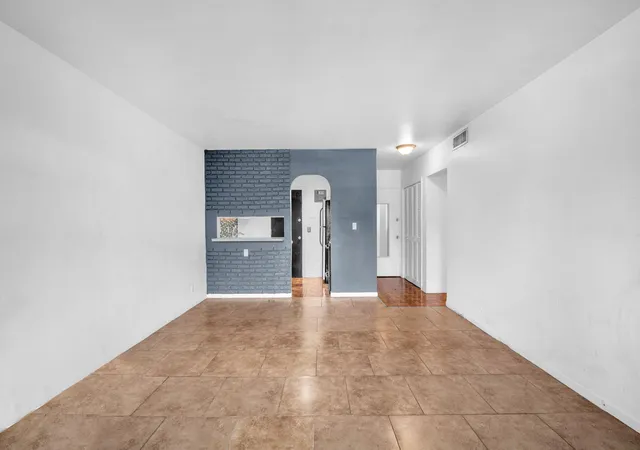 5th image of 1851 Ne 62Nd St, North Lauderdale, FL 33308