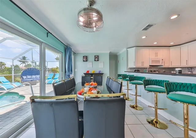 Photo 4 of Single family home for sale at 503 Sw 17Th St, Cape Coral, FL 33990 | MLS# A12022948 | Listing updated on 2026-09-14