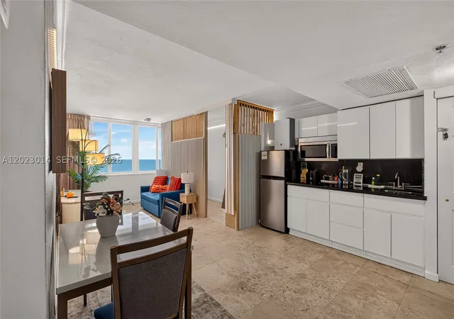 Listing Photo 1 - Condo for sale in building located at 19201 Collins Ave, Sunny Isles Beach, FL 33160 - Unit #949