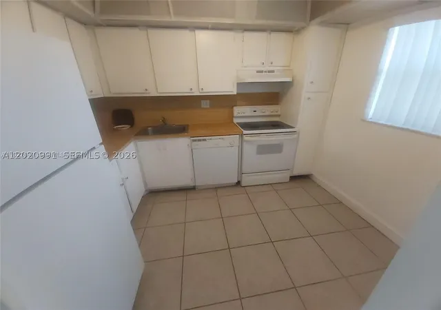 Photo 2 of Condo for sale at 8370 Sands Point Blvd #H306, Tamarac, FL 33321 | MLS# A12020991 | Listing updated on 2026-09-09