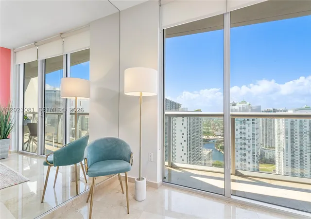 Photo 3 of Condo for sale at 485 Brickell Ave #4206, Miami, FL 33131 | MLS# A12023081 | Listing updated on 2026-09-10