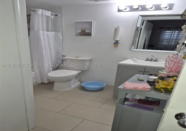 Photo 4 of Condo for sale at 6195 Nw 186Th St #106, Hialeah, FL 33015 | MLS# A12023234 | Listing updated on 2026-09-01
