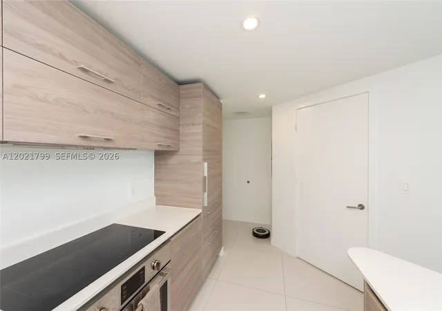 Photo 3 of Condo for sale at 1300 S Miami Ave #4709, Miami, FL 33130 | MLS# A12021799 | Listing updated on 2026-09-15