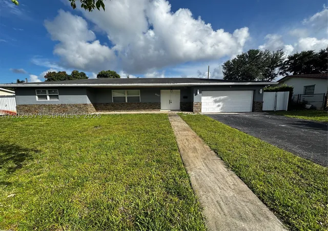 Photo 1 of Single family home for sale at 4560 Nw 6th Ct, Plantation, FL 33317 | MLS# A12023573 | Listing updated on 2026-09-23
