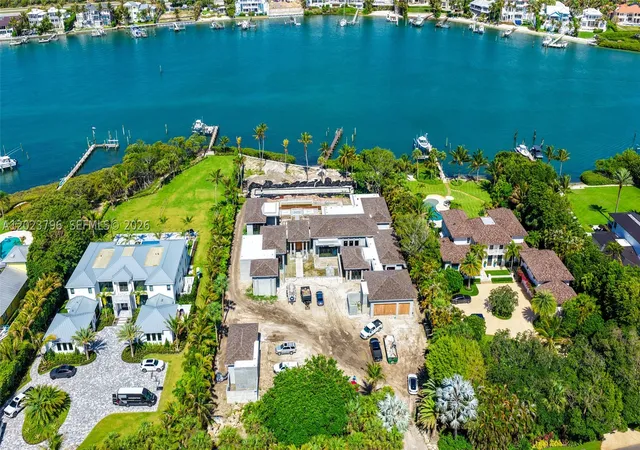 Photo 1 of Mansion for sale at 508 S Beach Rd, Hobe Sound, FL 33455 | MLS# A12023796 | Listing updated on 2026-08-26