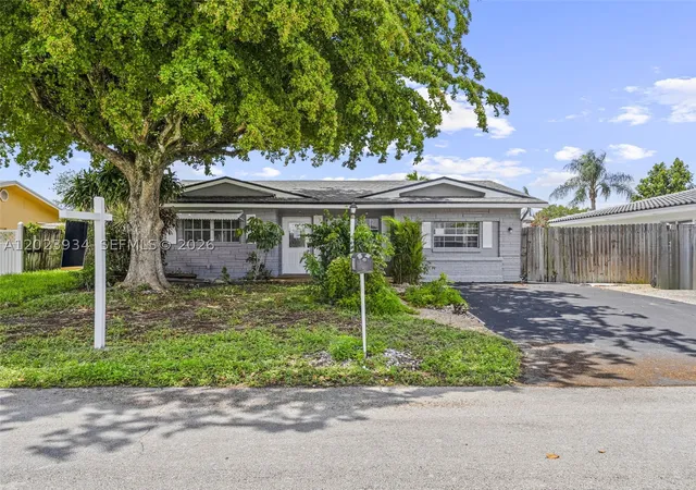 Photo 2 of Sale Pending at 3310 Nw 66th St, Fort Lauderdale, FL 33309 | MLS# A12023934 | Listing updated on 2026-09-14