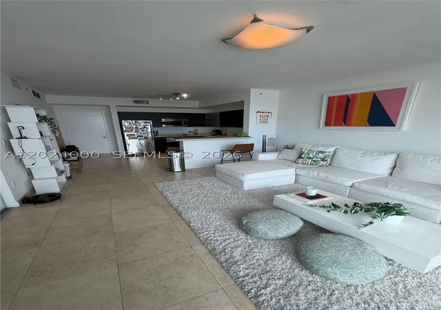 Photo 1 of Condo for sale at 90 Sw 3rd St #1811, Miami, FL 33130 | MLS# A12024000 | Listing updated on 2026-09-04
