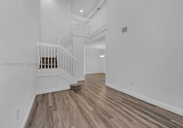 Photo 3 of Townhouse for sale at 2560 Se 15th Ct, Homestead, FL 33035 | MLS# A12024103 | Listing updated on 2026-09-03