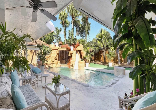 Photo 3 of Sale Pending at 2900 Nw 25Th Way, Boca Raton, FL 33434 | MLS# A12024441 | Listing updated on 2026-09-16