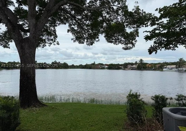 Photo 2 of Townhouse for sale at 2856 Cambridge Ln, Hollywood, FL 33026 | MLS# A12024455 | Listing updated on 2026-08-26