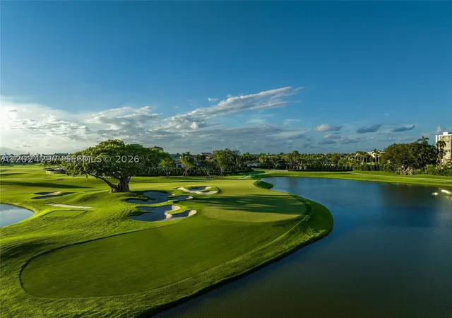 Photo 2 of Condo for sale at 3850 Washington St #1010, Hollywood, FL 33021 | MLS# A12024297 | Listing updated on 2026-09-07