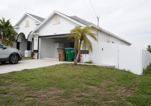 Photo 4 of Single family home for sale at 14 1602 Sw 14Th St, Cape Coral, FL 33991 | MLS# A12020905 | Listing updated on 2026-09-29