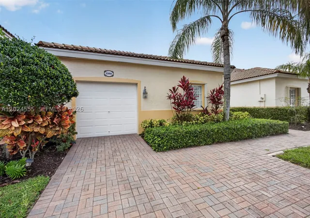 Photo 3 of House for sale at 2368 Windjammer Way, West Palm Beach, FL 33411 | MLS# A12024555 | Listing updated on 2026-08-30