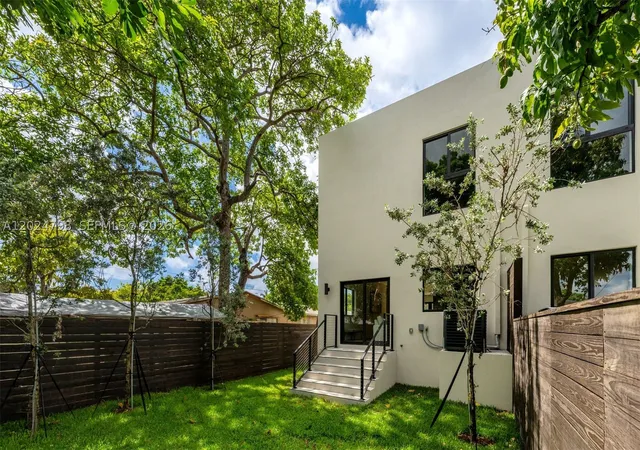 Photo 38 of Sale Pending at 1917 Nw 17 St #A, Miami, FL 33125 | MLS# A12024798 | Listing updated on 2026-09-28