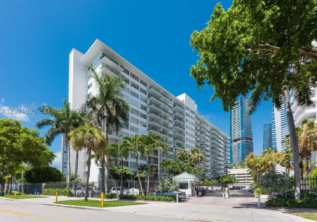 Photo 3 of Condo for sale at 1408 Brickell Bay Dr #1116, Miami, FL 33131 | MLS# A12024690 | Listing updated on 2026-09-10