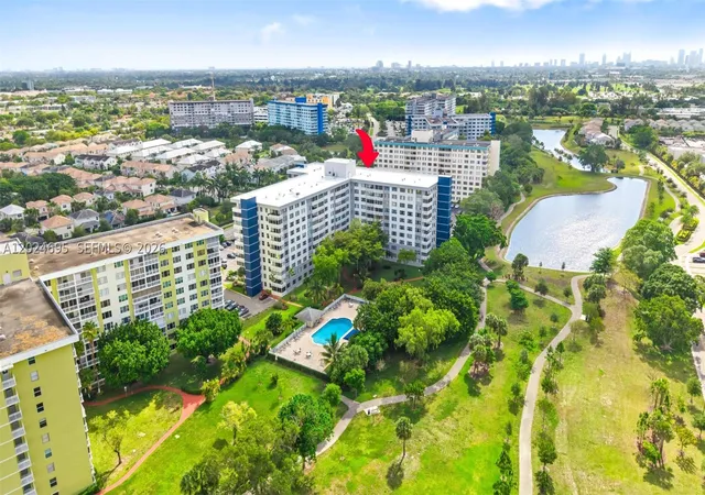 Photo 2 of Condo for sale at 4350 Hillcrest Dr #1016, Hollywood, FL 33021 | MLS# A12024695 | Listing updated on 2026-09-30