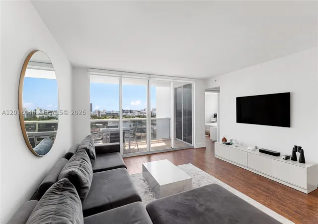 Photo 3 of Condo for sale at 1800 Sunset Harbour Dr #1601, Miami Beach, FL 33139 | MLS# A12018046 | Listing updated on 2026-09-14