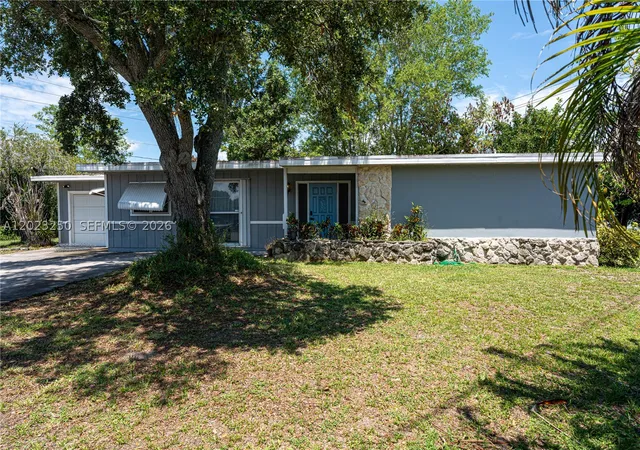 Photo 1 of Single family home for sale at 982 Sw Airoso Blvd, Port St Lucie, FL 34983 | MLS# A12023250 | Listing updated on 2026-08-30