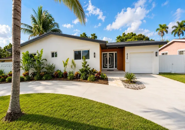 Photo 3 of Sale Pending at 430 Ne 145th St, Miami, FL 33161 | MLS# A12023452 | Listing updated on 2026-08-26