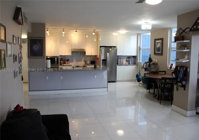 Photo 2 of Condo for sale at 4200 Hillcrest Dr #820, Hollywood, FL 33021 | MLS# A12024901 | Listing updated on 2026-08-27