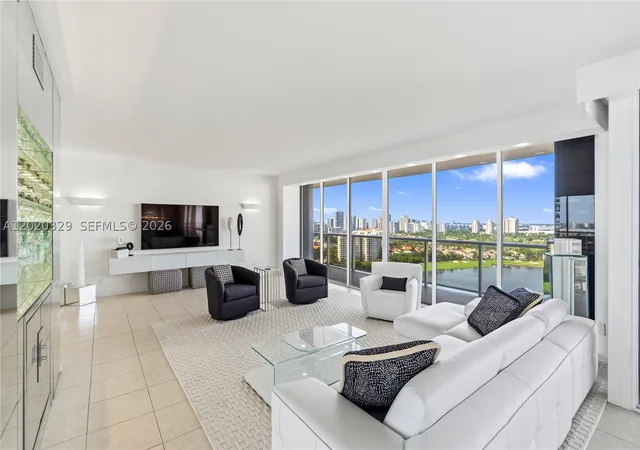 Listing Photo 4 - Condo for sale in building located at 20281 E Country Clb Dr, Aventura, FL 33180 - Unit #2101