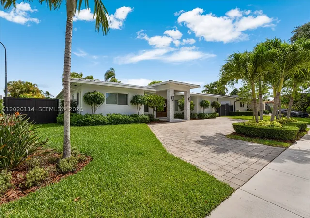 Photo 2 of Single family home for sale at 9641 Sw 66th St, Miami, FL 33173 | MLS# A12026114 | Listing updated on 2026-09-01