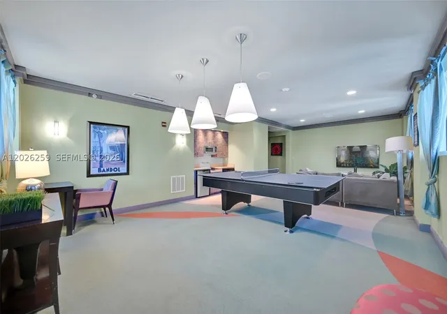 Listing Photo 2 - Condo for sale in building located at 9201 Collins Ave, Miami, FL 33154 - Unit #821