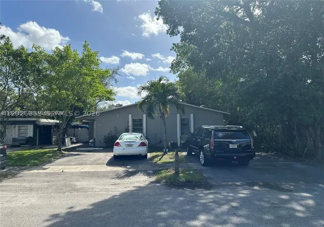 Photo 1 of Multi family home for sale at 6316 Lincoln St, Hollywood, FL 33024 | MLS# A12026353 | Listing updated on 2026-09-01