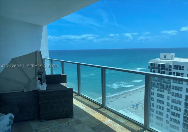 Photo 3 of Condo for sale at 3101 S Ocean Dr #1707, Hollywood, FL 33019 | MLS# A12026356 | Listing updated on 2026-09-02