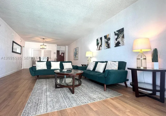 Photo 3 of Condo for sale at 4001 S Ocean Dr #15L, Hollywood, FL 33019 | MLS# A12026535 | Listing updated on 2026-09-09