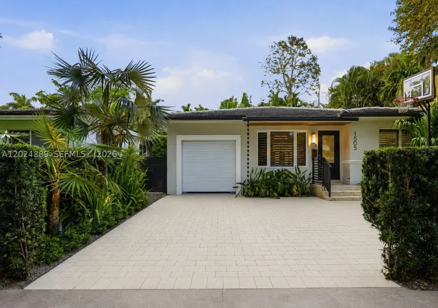 Photo 1 of Sale Pending at 1505 Robbia Ave, Coral Gables, FL 33146 | MLS# A12024889 | Listing updated on 2026-09-10