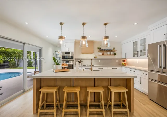 Photo 3 of Sale Pending at 4730 Sw 89th Ave, Miami, FL 33165 | MLS# A12027018 | Listing updated on 2026-09-05