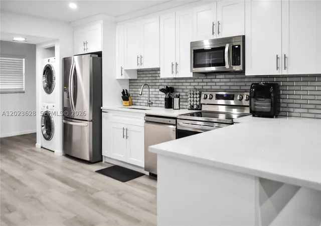 Photo 2 of Condo for sale at 1021 Mockingbird Ln #202, Plantation, FL 33324 | MLS# A12023628 | Listing updated on 2026-08-26