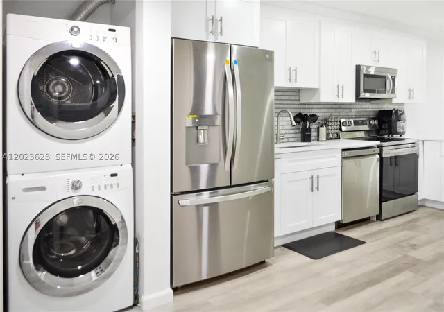 Photo 3 of Condo for sale at 1021 Mockingbird Ln #202, Plantation, FL 33324 | MLS# A12023628 | Listing updated on 2026-08-26