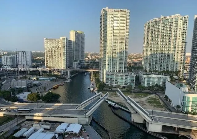 Photo 2 of Condo for sale at 31 Se 5th St #705, Miami, FL 33131 | MLS# A12026335 | Listing updated on 2026-09-01