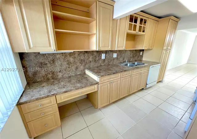Photo 2 of Sale Pending at 8450 Lagos De Campo Blvd #206, Tamarac, FL 33321 | MLS# A12027370 | Listing updated on 2026-09-09
