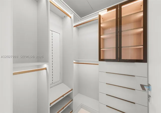 Photo 3 of Condo for sale at 300 Biscayne Boulevard Way #3905W, Miami, FL 33131 | MLS# A12027993 | Listing updated on 2026-09-17