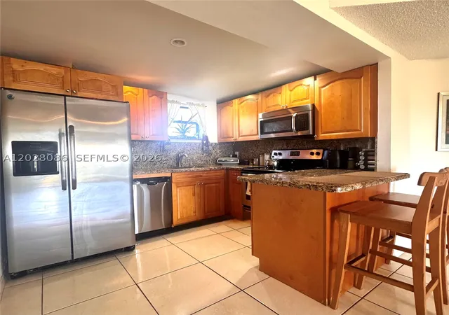 Condo for sale at 8290 Lake Dr #506, Doral, FL 33166 | MLS# A12028086 | Listing updated on 2026-08-29