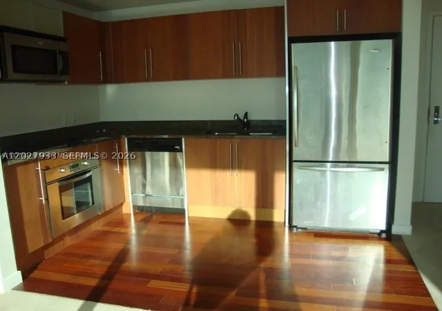 Photo 3 of Condo for sale at 300 S Biscayne Blvd #T-2909, Miami, FL 33131 | MLS# A12027933 | Listing updated on 2026-09-10
