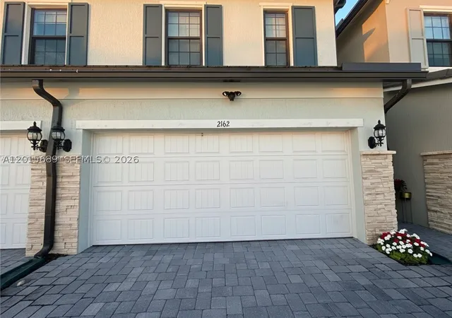 Photo 2 of Single family home for sale at 2162 Appleton Cir N, Oakland Park, FL 33309 | MLS# A12015689 | Listing updated on 2026-09-01