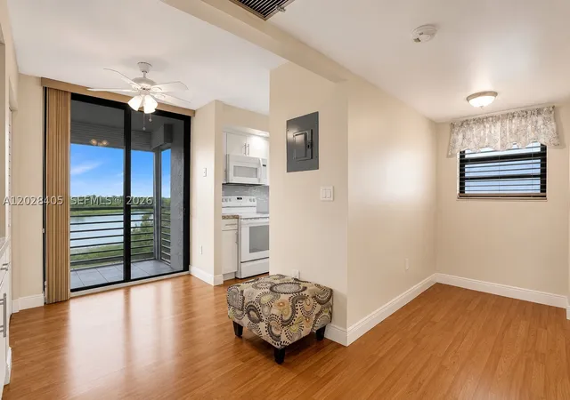 Photo 3 of Condo for sale at 901 Colony Point Cir #501, Pembroke Pines, FL 33026 | MLS# A12028405 | Listing updated on 2026-09-08