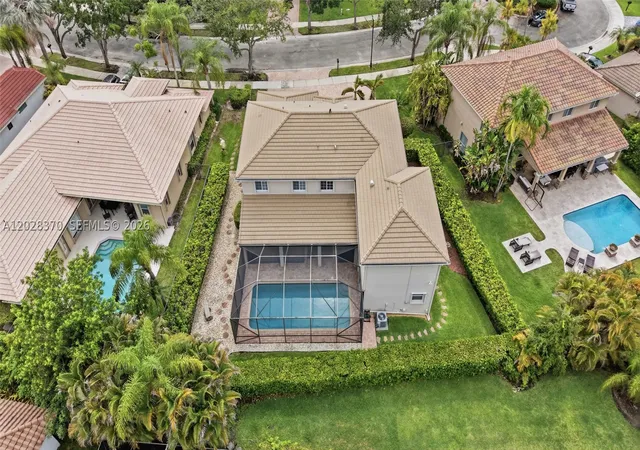 Photo 2 of Single family home for sale at 2608 Oakbrook Ct, Weston, FL 33332 | MLS# A12028370 | Listing updated on 2026-08-26