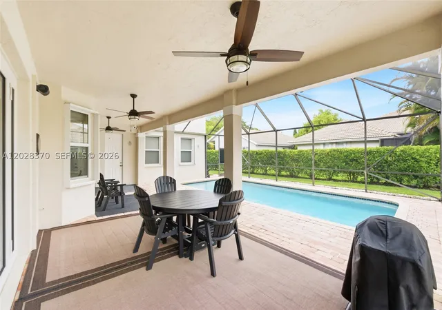 Photo 4 of Single family home for sale at 2608 Oakbrook Ct, Weston, FL 33332 | MLS# A12028370 | Listing updated on 2026-08-26