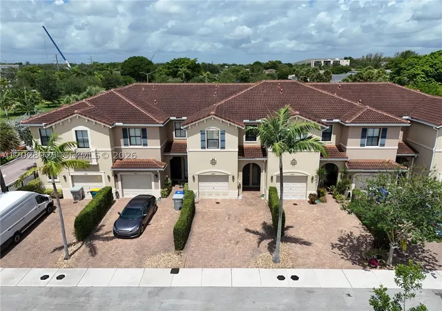 Photo 2 of Townhouse for sale at 3345 Nw 11th Ave, Pompano Beach, FL 33064 | MLS# A12028925 | Listing updated on 2026-09-29
