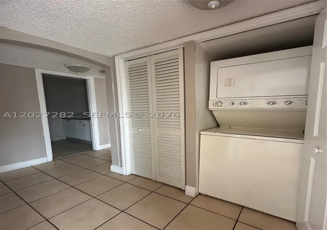 Listing Photo 3 - Condo for sale in building located at 890 Sw 129Th Pl, Miami, FL 33184 - Unit #208