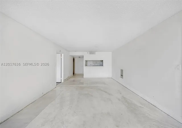Photo 4 of Condo for sale at 7601 E Treasure Dr #609, North Bay Village, FL 33141 | MLS# A12017636 | Listing updated on 2026-09-16