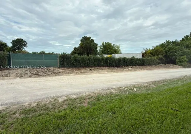 Photo 3 of Land for sale at Sw 213th Ave, Miami, FL 33187 | MLS# A12029324 | Listing updated on 2026-09-10