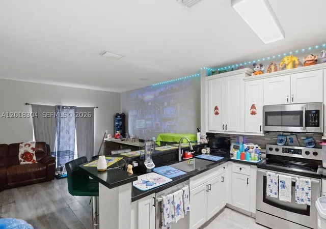 Listing Photo 5 - Condo for sale in building located at 2216 Se 23Rd Ter, Homestead, FL 33035 - Unit #2216