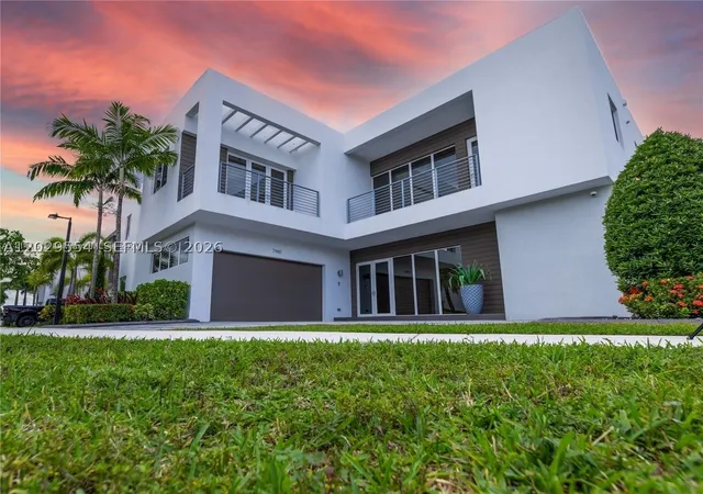 Photo 3 of Sale Pending at 7480 Nw 99th Ave, Doral, FL 33178 | MLS# A12029554 | Listing updated on 2026-09-10